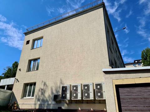 комерційна за адресою Миколи Василенка вул., 21