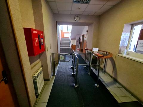 комерційна за адресою Миколи Василенка вул., 21