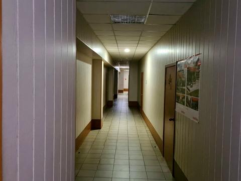 комерційна за адресою Миколи Василенка вул., 21