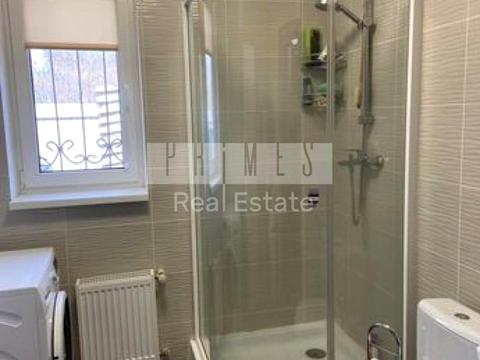 будинок за адресою Небесної Сотні вул. (Паризької Комуни)