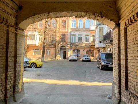 квартира за адресою Верхній Вал вул., 40-В