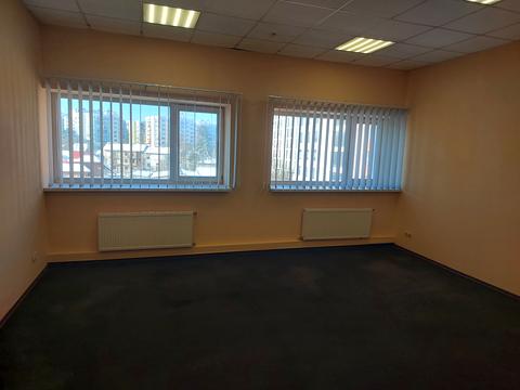 комерційна за адресою Генерала Миколи Юнаківа вул., 9