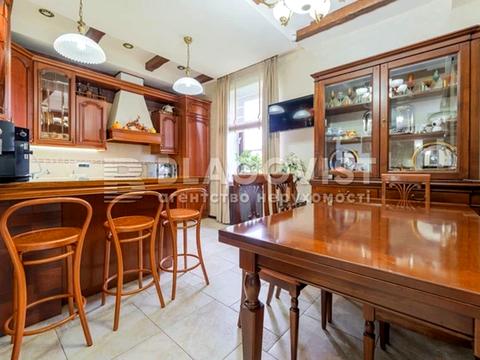 будинок за адресою смт. Козин, Анатолія Солов'яненка вул.