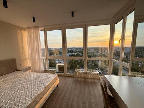 квартира за адресою Олега Мудрака вул. (Генерала Наумова), 1-Б