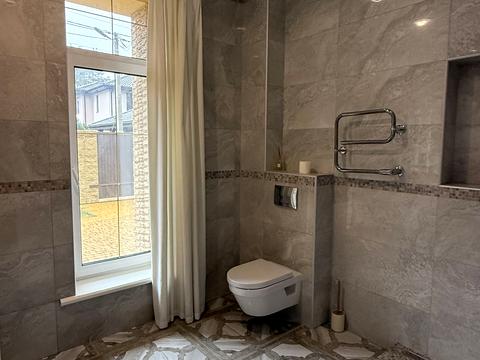 дом по адресу Новобучанське шосе