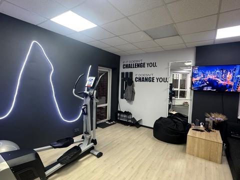 комерційна за адресою Прорізна вул., 9