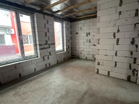 дом по адресу Українська ул.