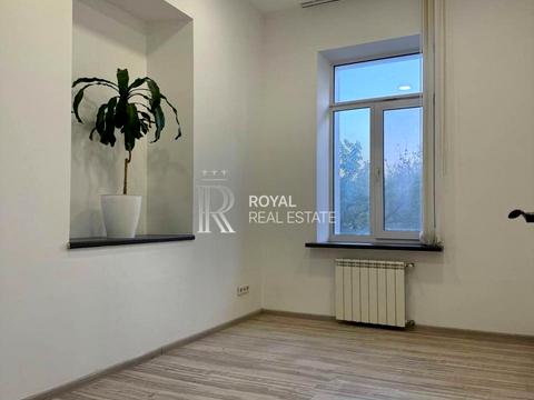 комерційна за адресою Редутна вул., 58