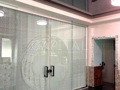 комерційна за адресою Київ, Івана Мазепи вул. (Січневого Повстання), 3