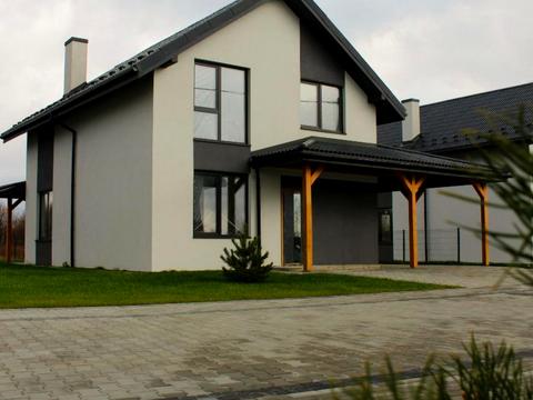 будинок за адресою Центральна