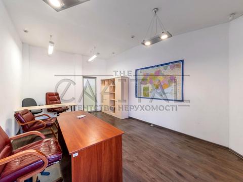 комерційна за адресою Велика Васильківська вул. (Червоноармійська), 32