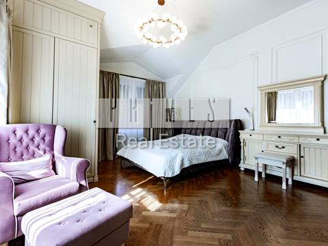 будинок за адресою с. Лісники, Стежки вул.