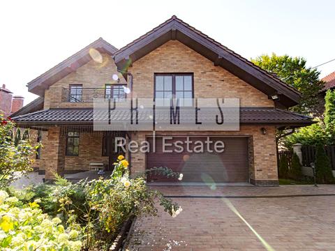 будинок за адресою Стежки вул.