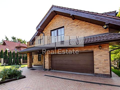 будинок за адресою с. Лісники, Стежки вул.