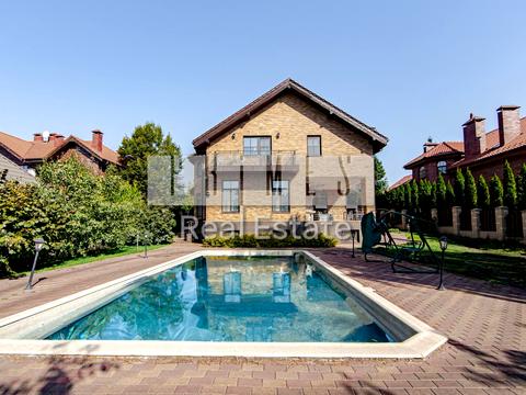 будинок за адресою с. Лісники, Стежки вул.