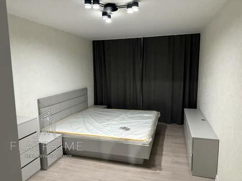 квартира за адресою Патріарха Мстислава Скрипника вул., 9