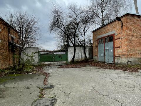 комерційна за адресою пров. Кобилянсько, 1