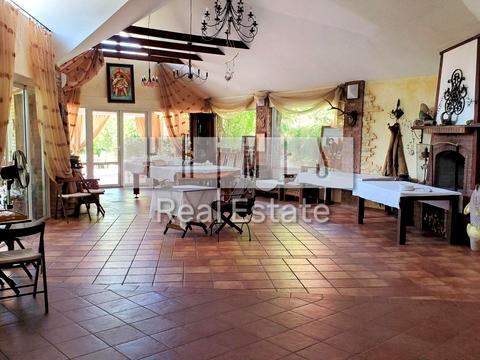 будинок за адресою Богдана Хмельницького вул.