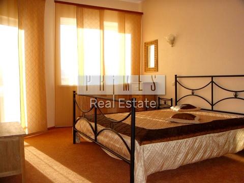 будинок за адресою Богдана Хмельницького вул.