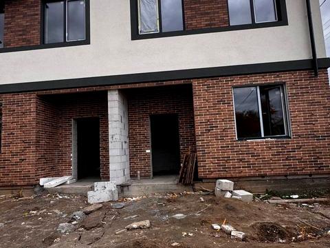 будинок за адресою Назарія Яремчука вул.