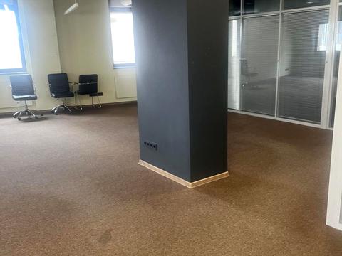 коммерческая по адресу вул. Кирилівська, 15