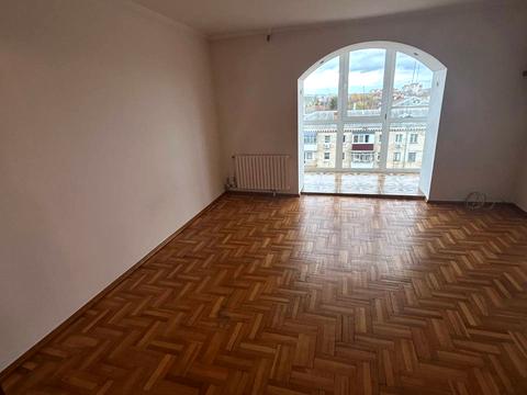 квартира по адресу Институтская ул., 3