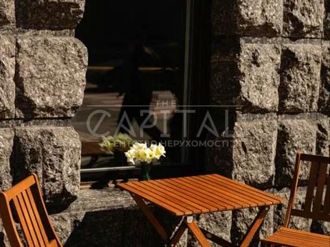 коммерческая по адресу Саксаганского ул., 120