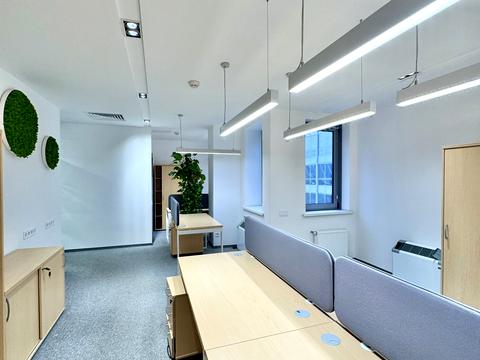 комерційна за адресою Спортивна пл., 3В