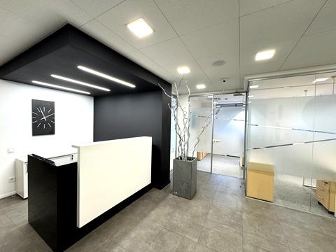 комерційна за адресою Спортивна пл., 3В