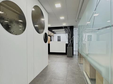 комерційна за адресою Спортивна пл., 3В