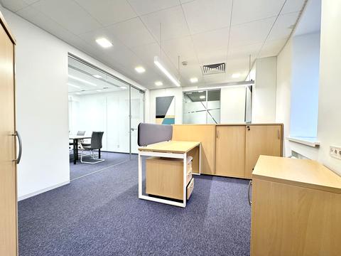 комерційна за адресою Спортивна пл., 3В