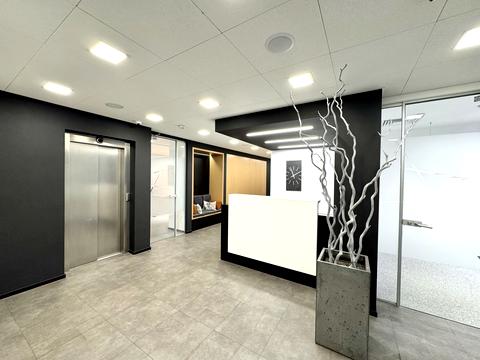 комерційна за адресою Спортивна пл., 3В