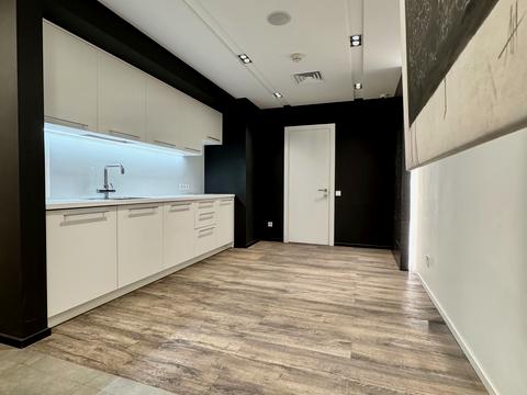 комерційна за адресою Спортивна пл., 3В