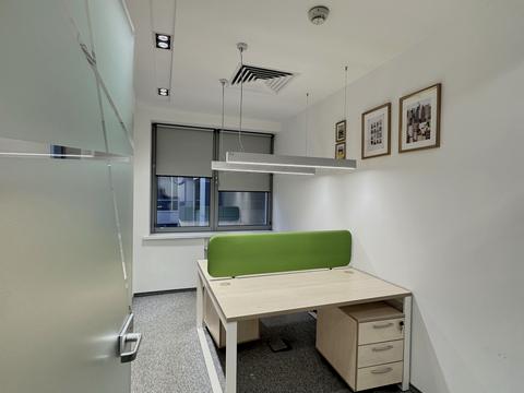 комерційна за адресою Спортивна пл., 3В