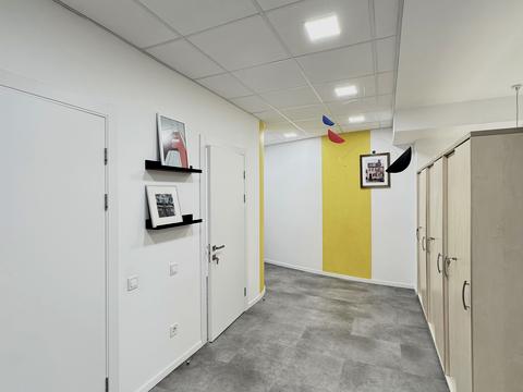 комерційна за адресою Спортивна пл., 3В