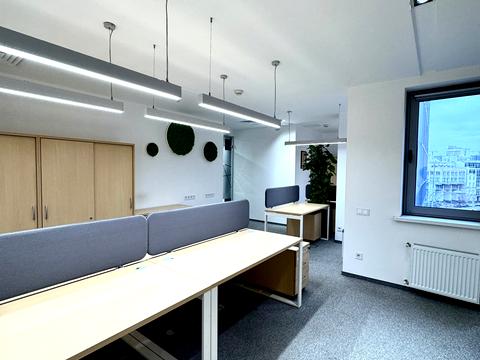 комерційна за адресою Спортивна пл., 3В