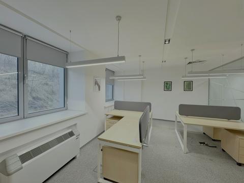 комерційна за адресою Спортивна пл., 3В