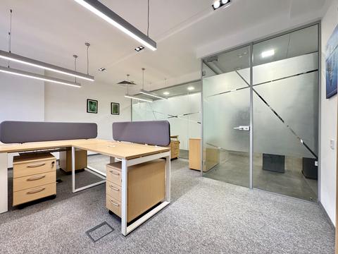 комерційна за адресою Спортивна пл., 3В