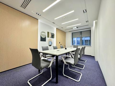 комерційна за адресою Спортивна пл., 3В