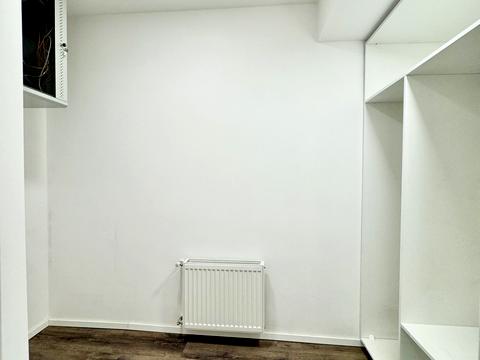 комерційна за адресою Спортивна пл., 3В