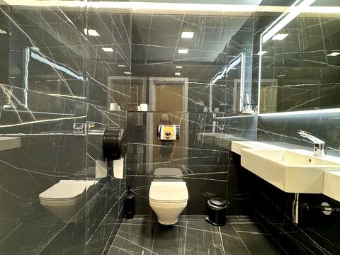 комерційна за адресою Спортивна пл., 3В