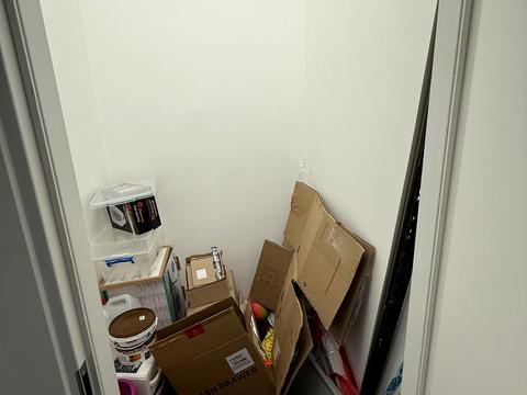 комерційна за адресою Повітряна вул., 82