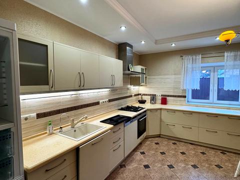 будинок за адресою Ярова вул. (Червоноармійська)