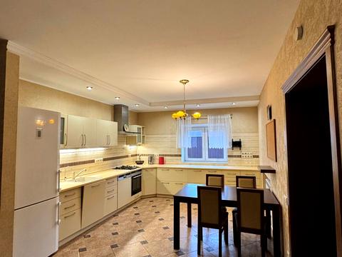 будинок за адресою Ярова вул. (Червоноармійська)