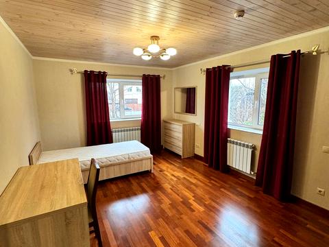 будинок за адресою Ярова вул. (Червоноармійська)