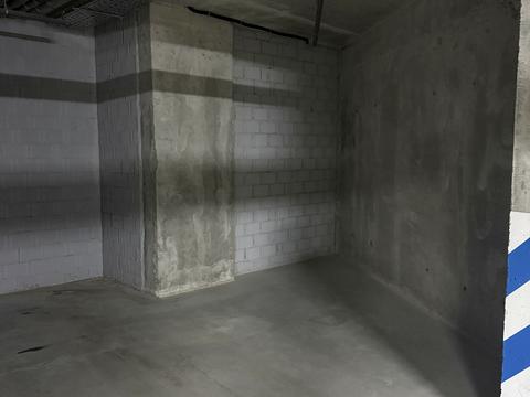 паркоместо по адресу Українська ул., 1-Б