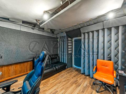 комерційна за адресою Ігоря Брановицького вул. (Перспективна), 3