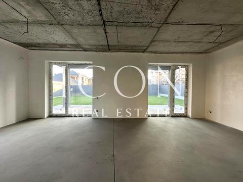 будинок за адресою Набережна вул.