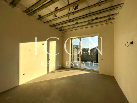 будинок за адресою Набережна вул.