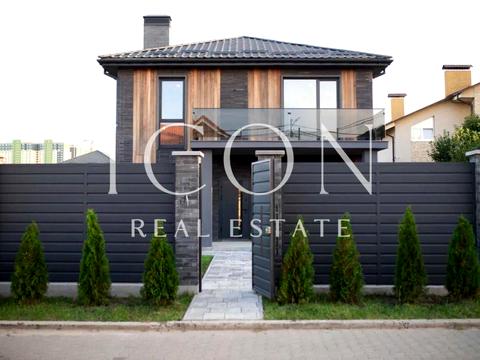 будинок за адресою Набережна вул.